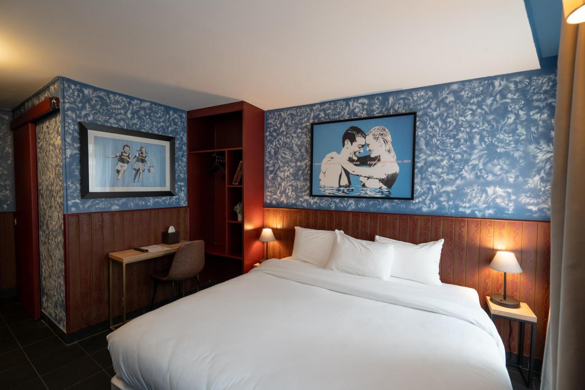 Walled Off Hotel Paris Exterior foto